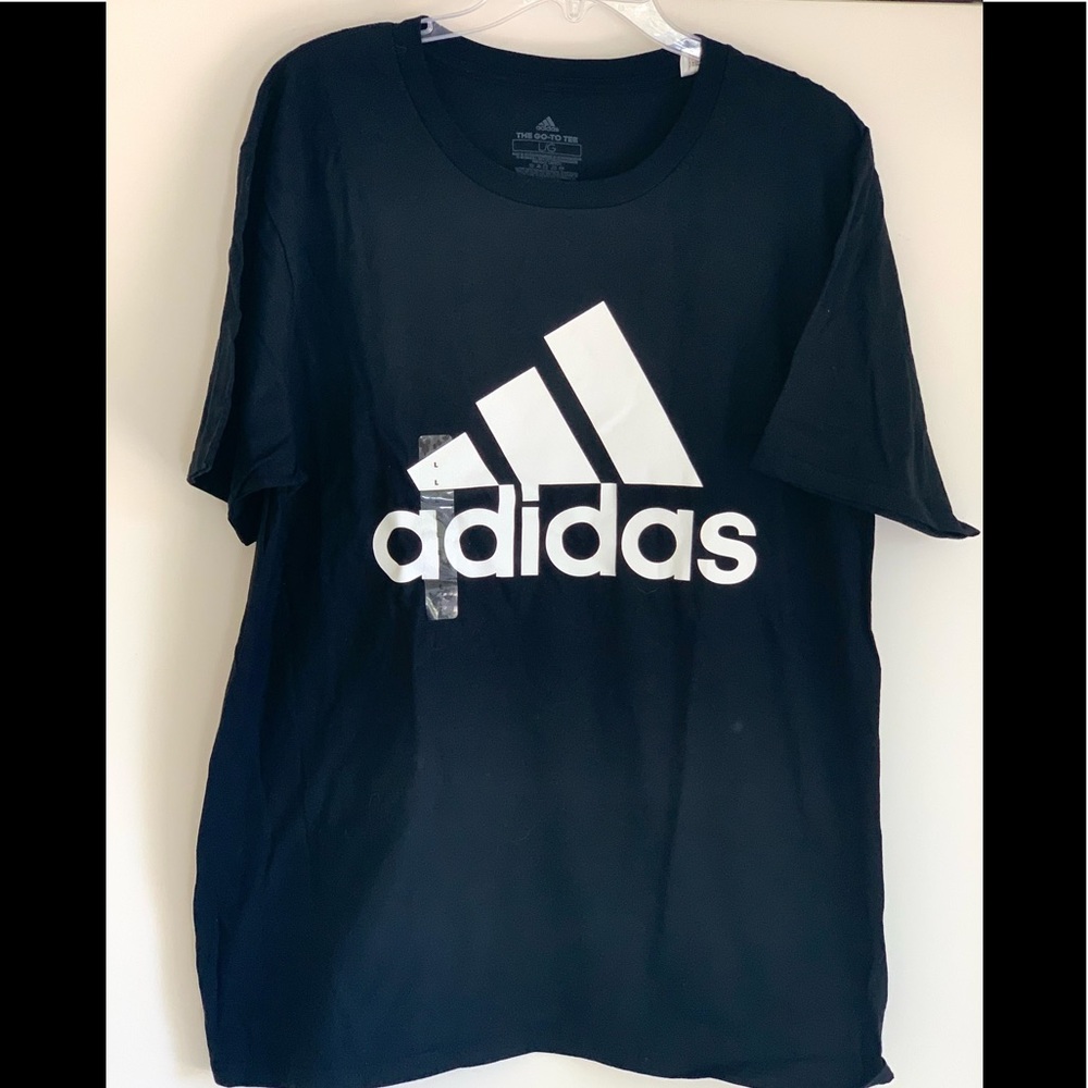Addidas Mens short sleeve t-shirt, large. NWT